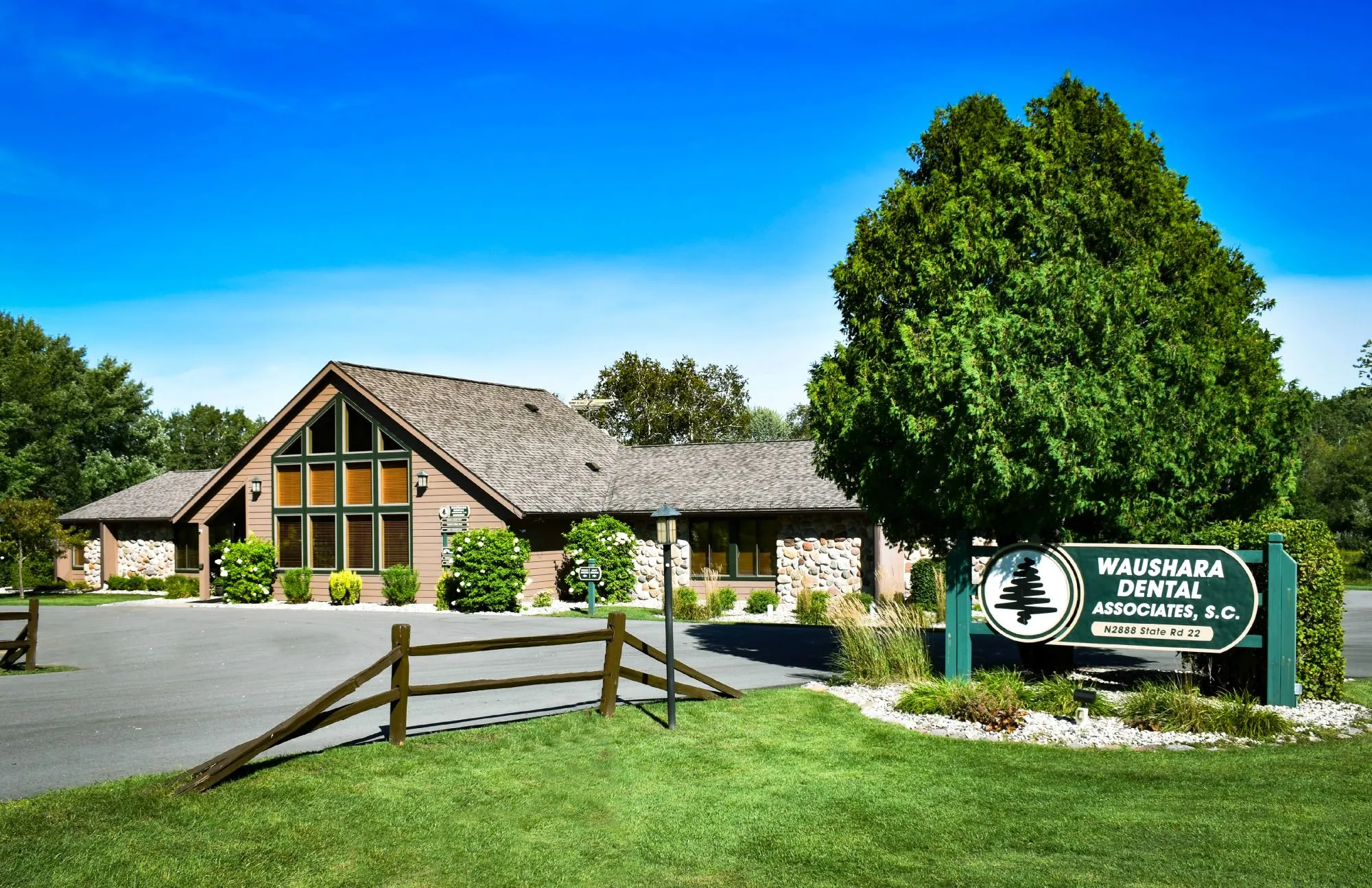 The ranch style home like office of Waushara Dental Associates in Wautoma, WI